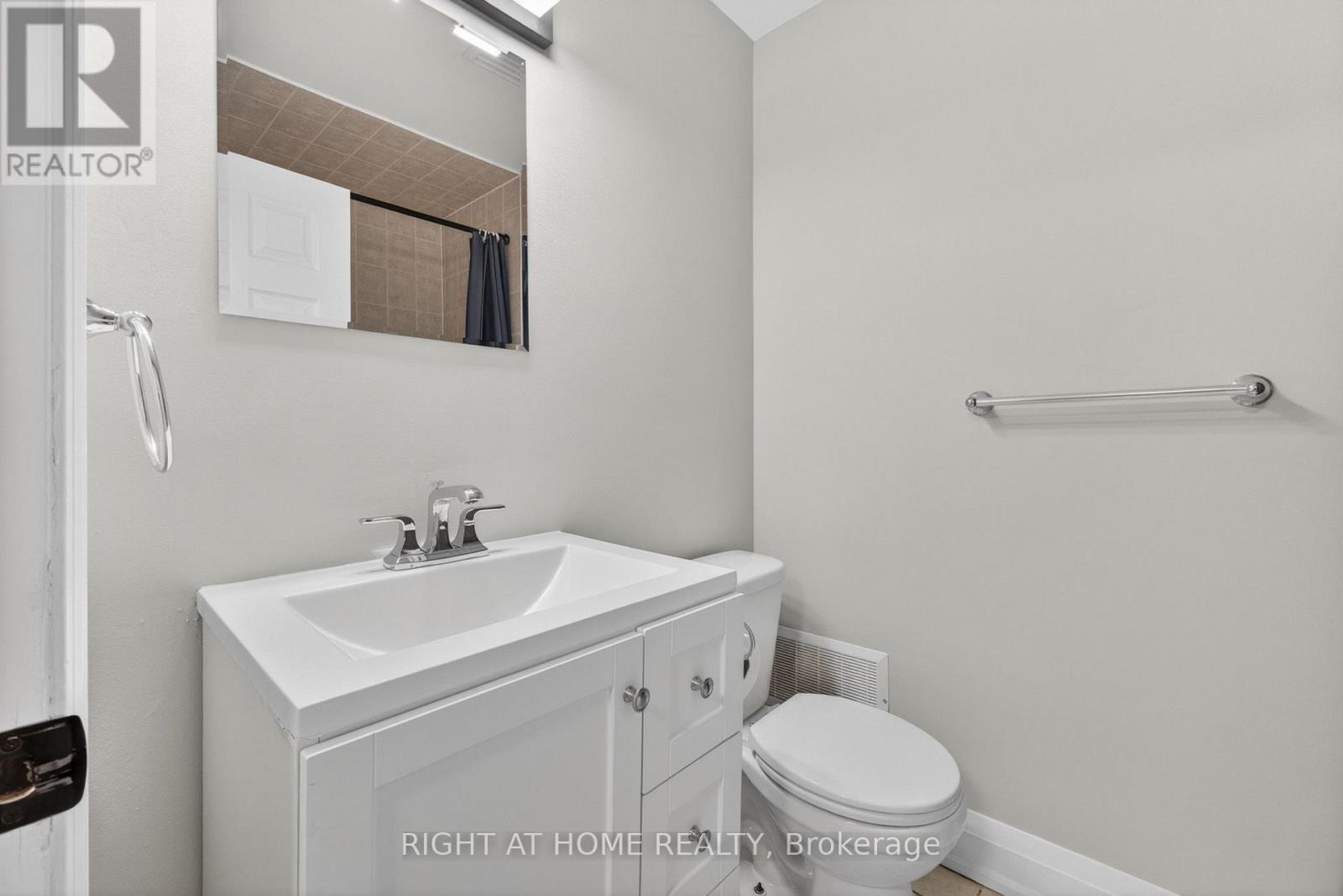 65 WOODMAN DRIVE S - 15