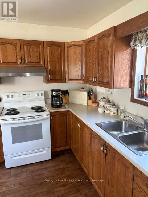 425 WORTHINGTON STREET E - 10