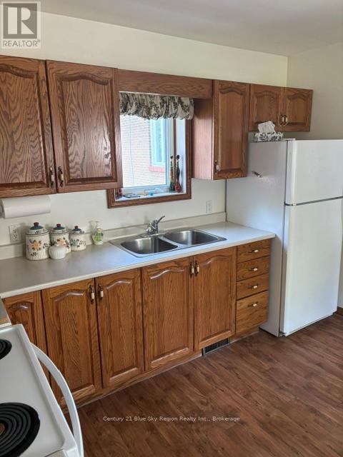 425 WORTHINGTON STREET E - 14