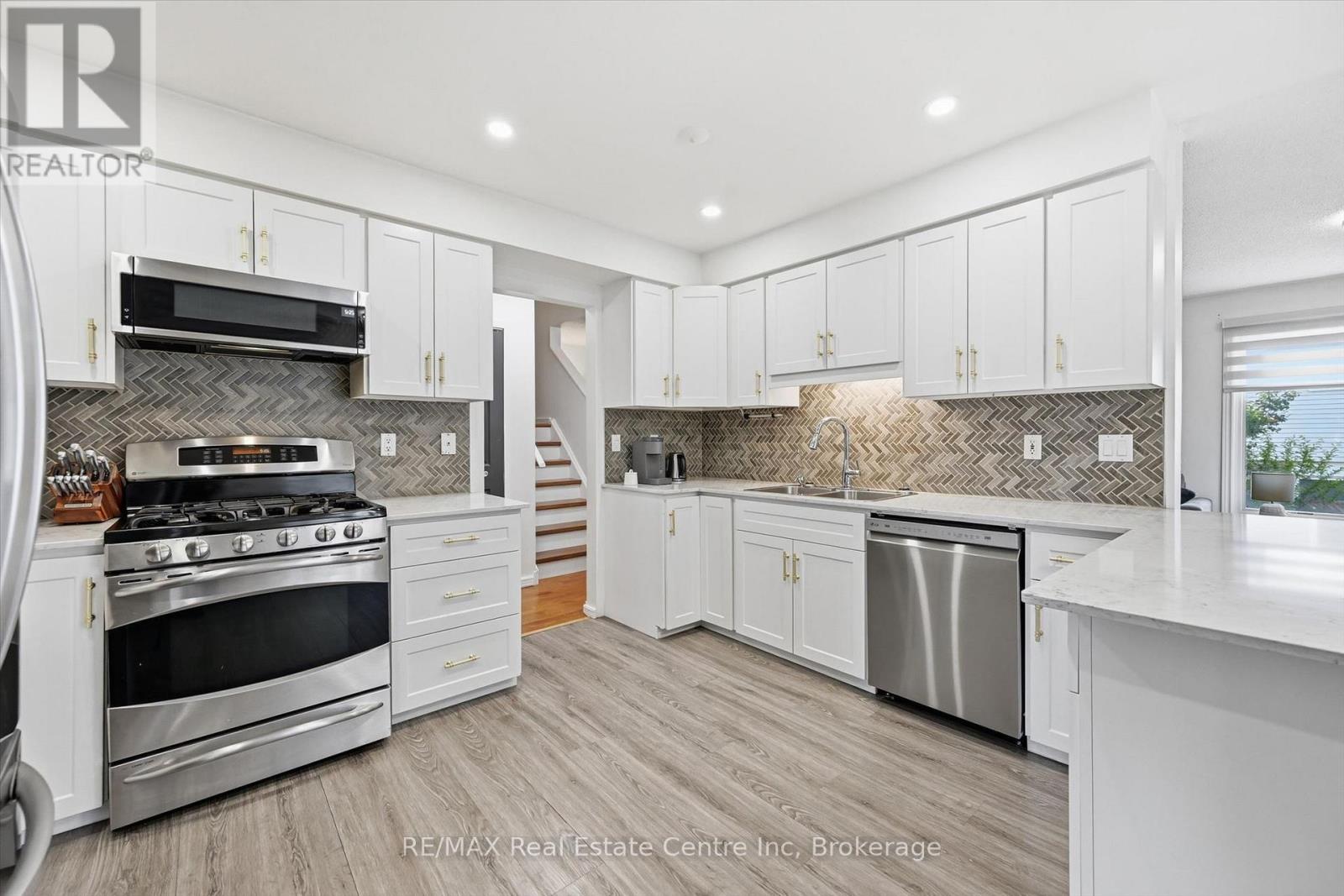 580 CLOVER PARK CRESCENT - 16