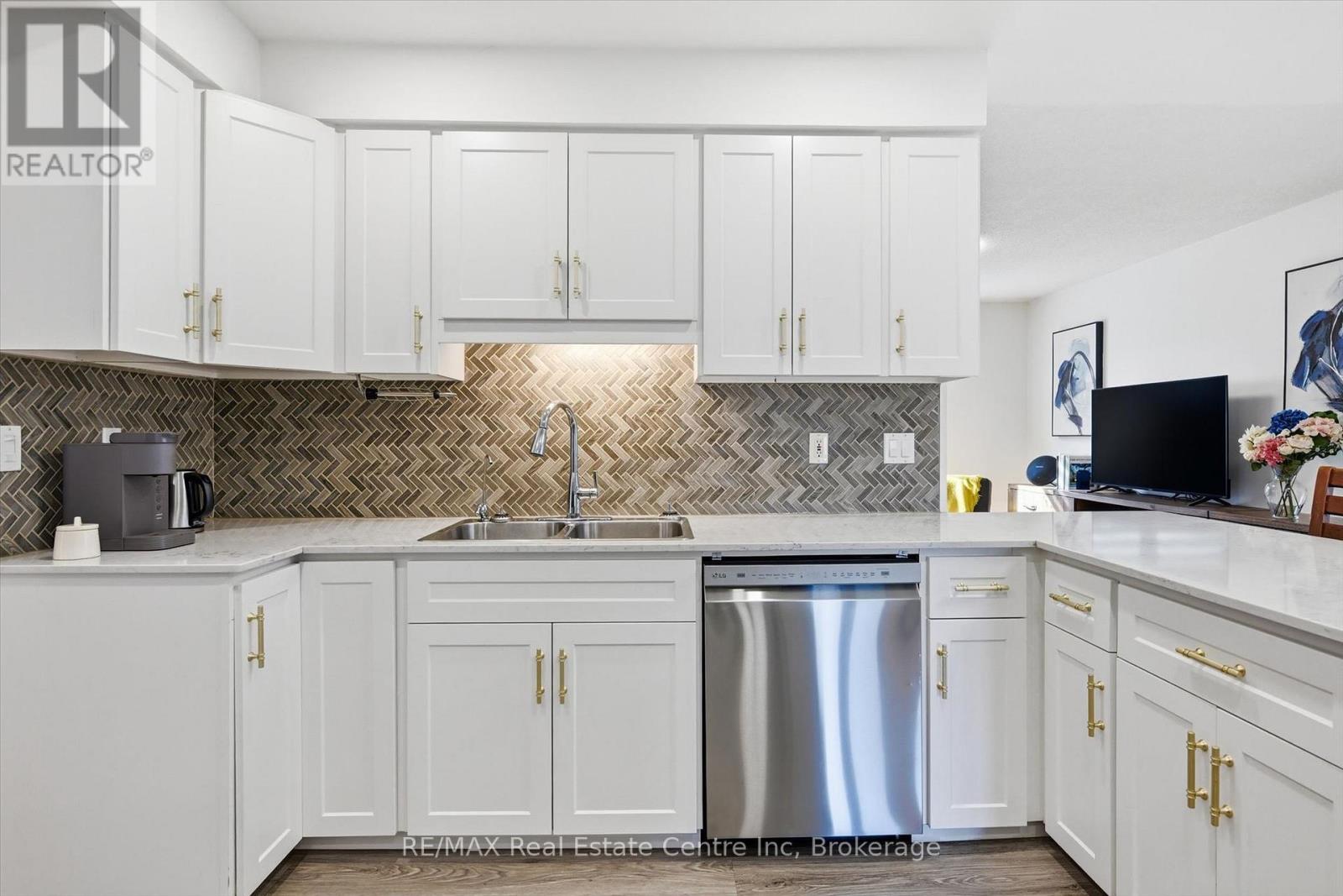 580 CLOVER PARK CRESCENT - 17