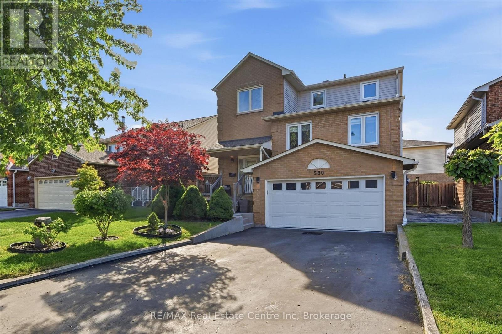 580 CLOVER PARK CRESCENT - 2