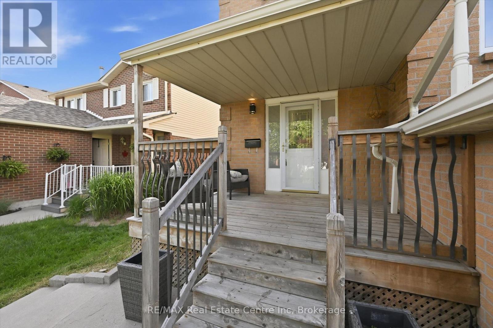 580 CLOVER PARK CRESCENT - 3
