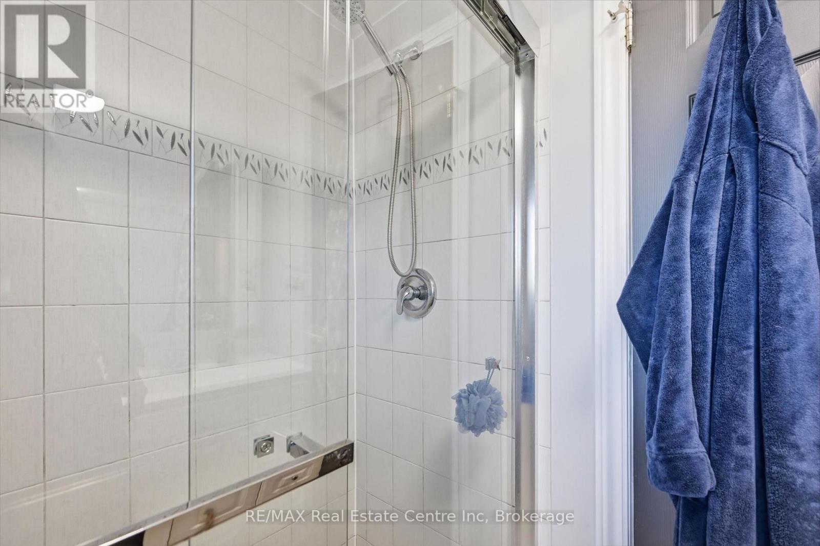 580 CLOVER PARK CRESCENT - 32