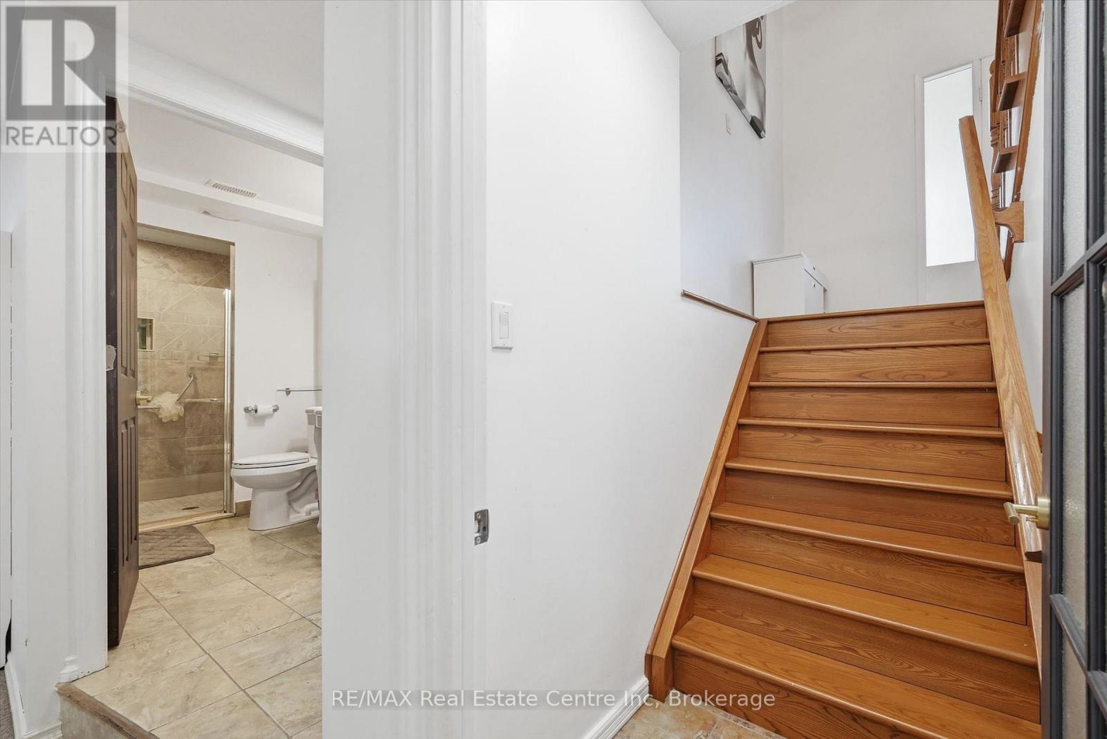 580 CLOVER PARK CRESCENT - 34