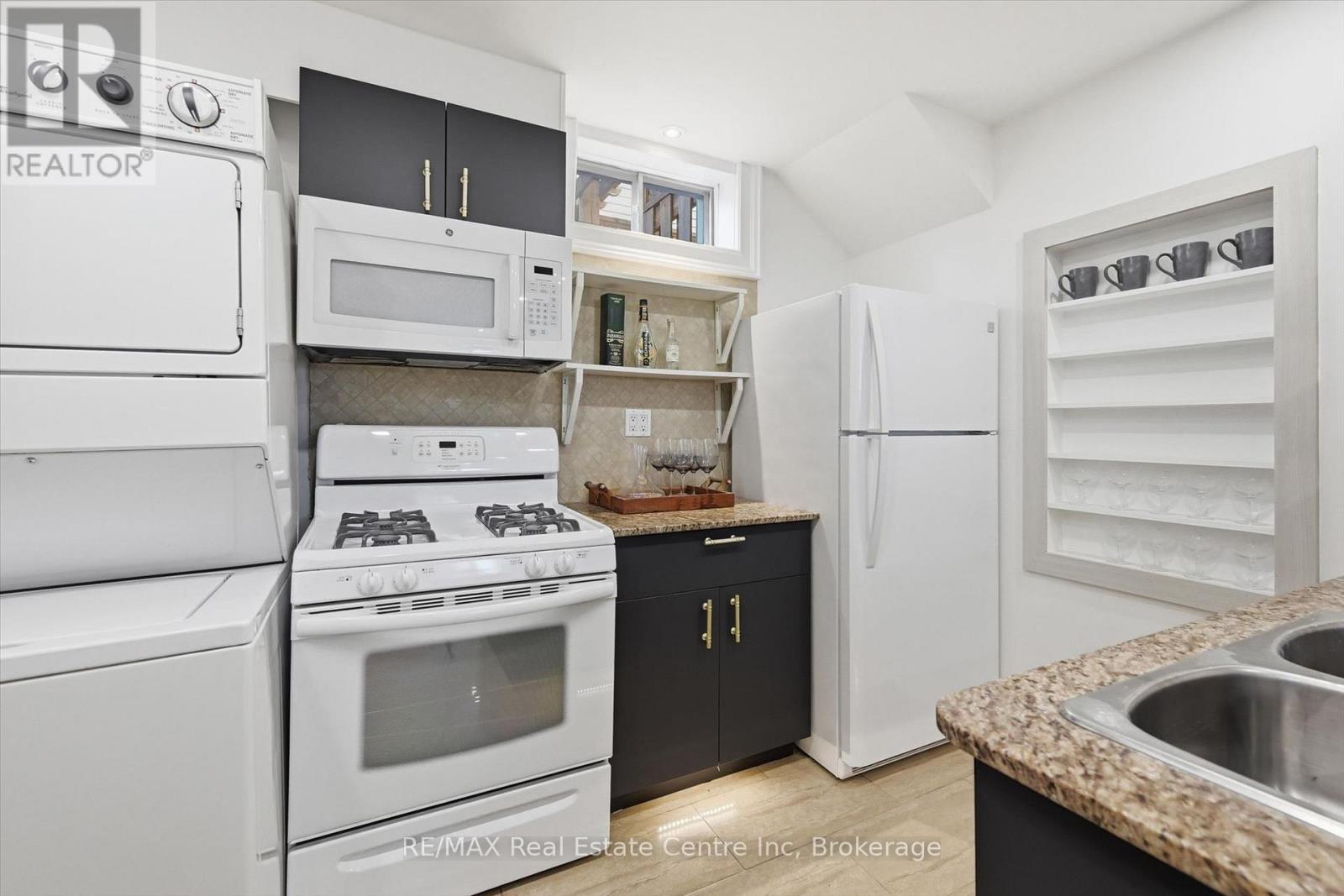 580 CLOVER PARK CRESCENT - 36