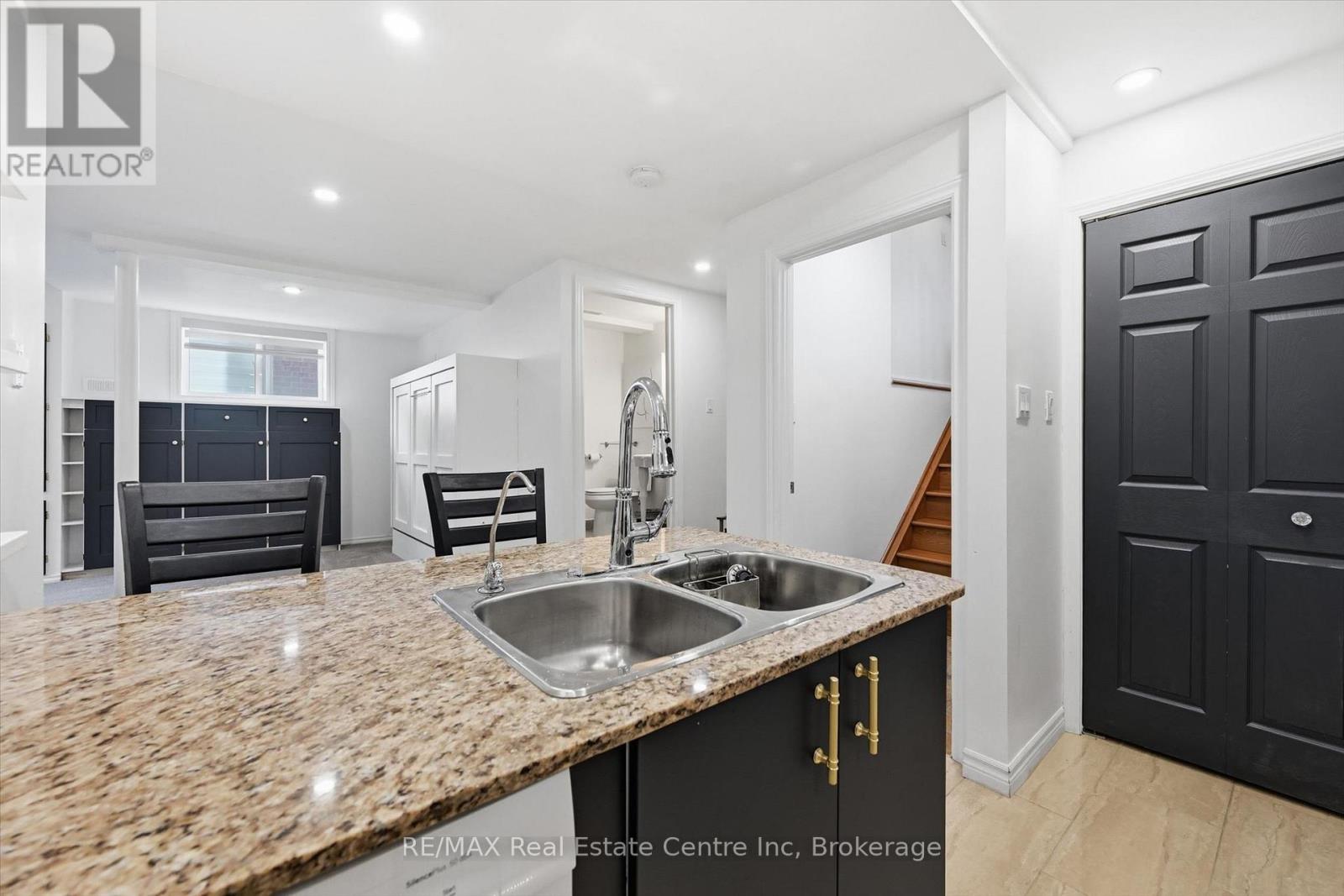 580 CLOVER PARK CRESCENT - 38