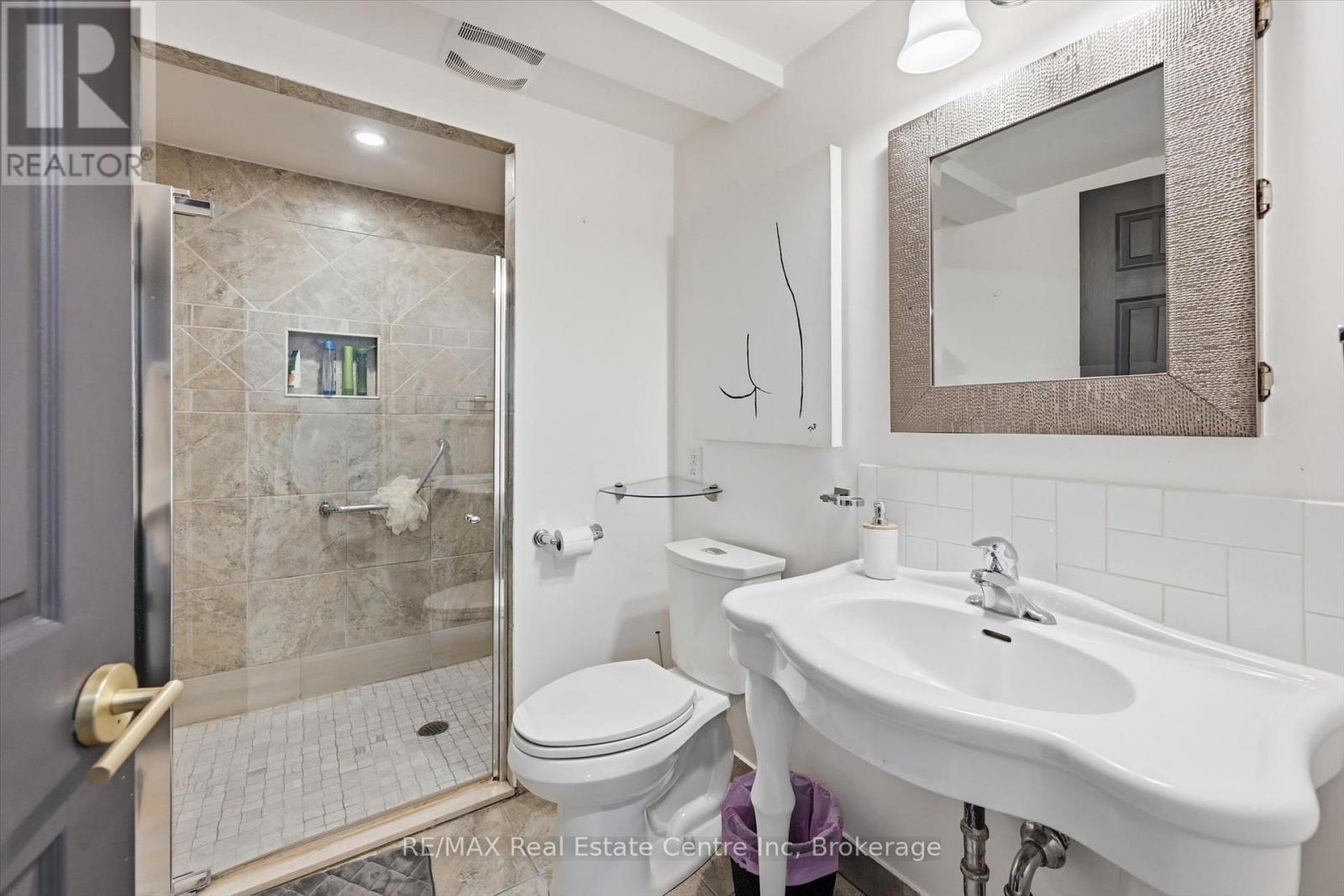580 CLOVER PARK CRESCENT - 44