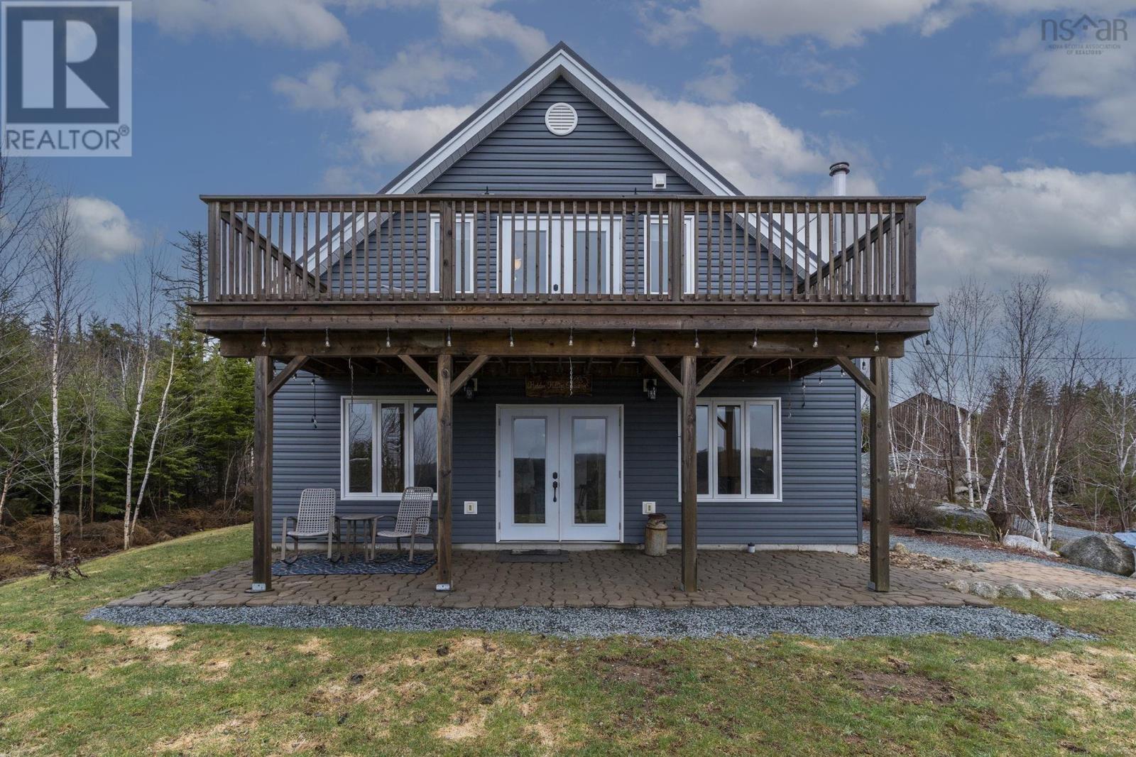 1588 Myra Road - 2