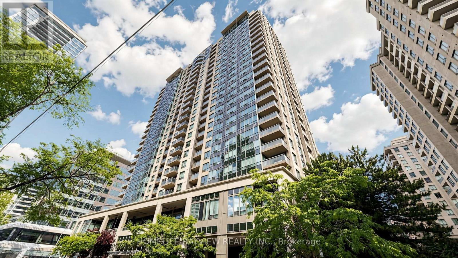 #1015 18 PARKVIEW AVENUE - 1