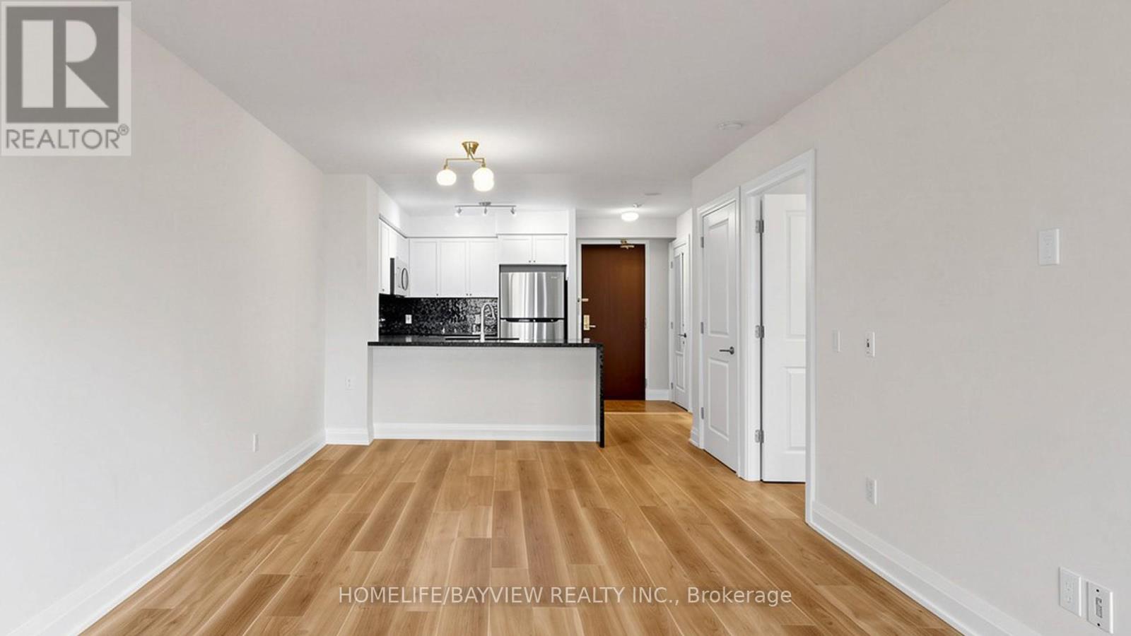 #1015 18 PARKVIEW AVENUE - 7