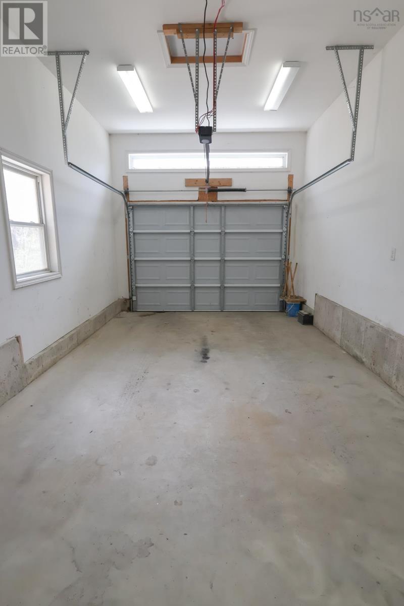 4876 Highway 210 - 33