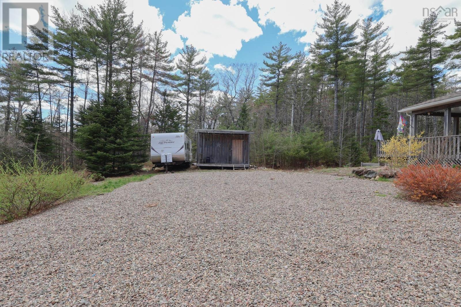 4876 Highway 210 - 41
