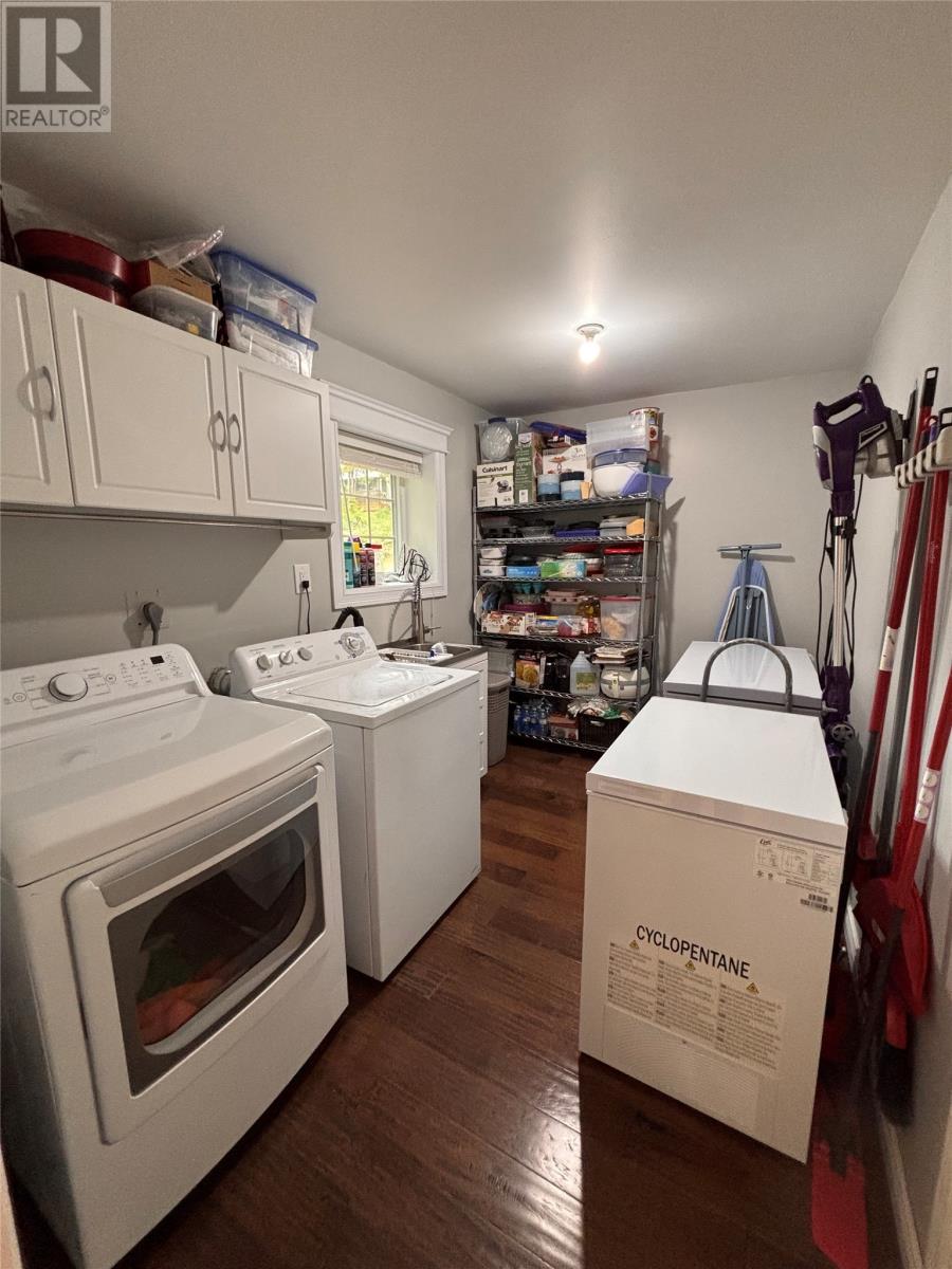 10 Riverbank Road - 14