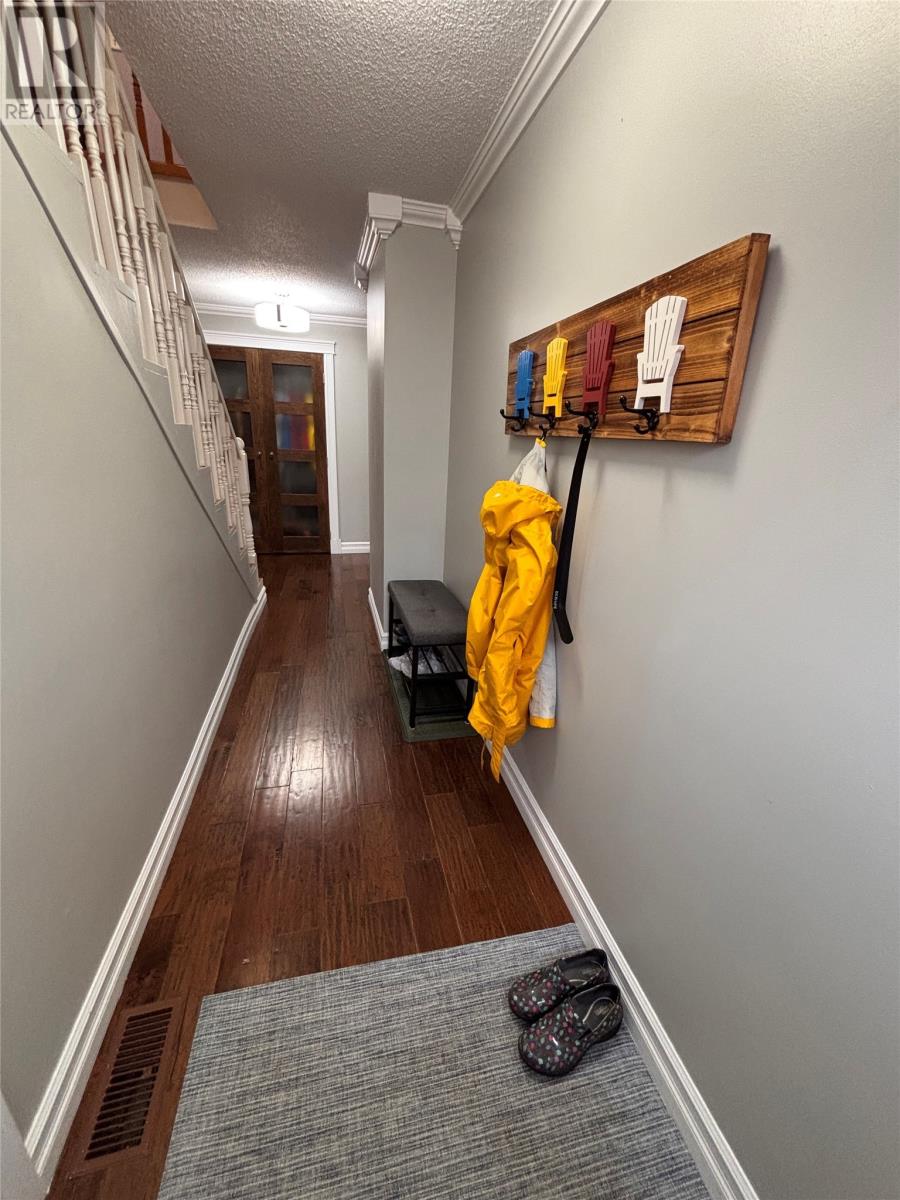 10 Riverbank Road - 4