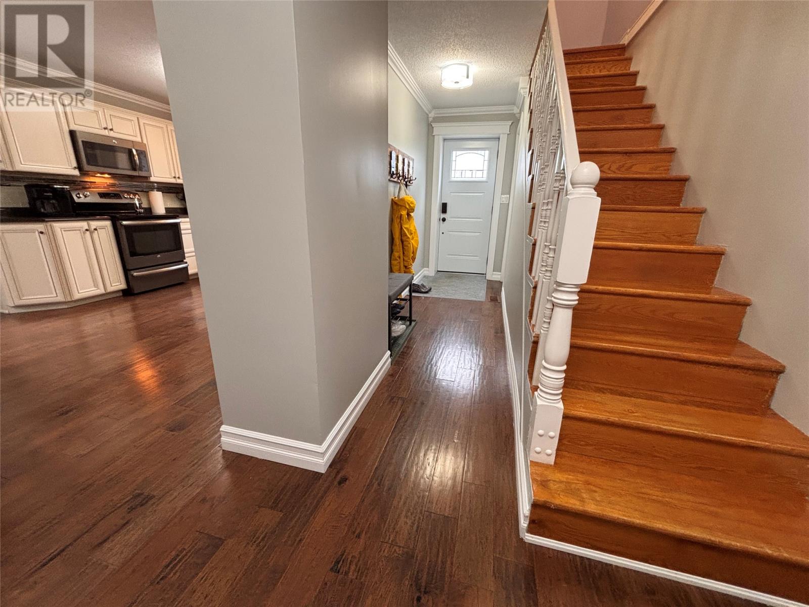 10 Riverbank Road - 5