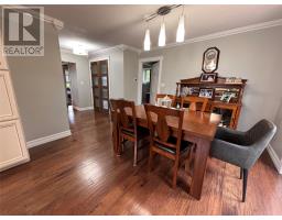 10 Riverbank Road thumbnail 10