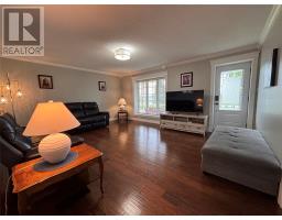 10 Riverbank Road thumbnail 15