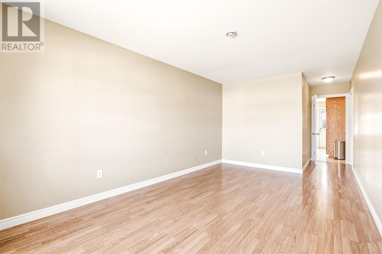 5 Edison Place - Image 5