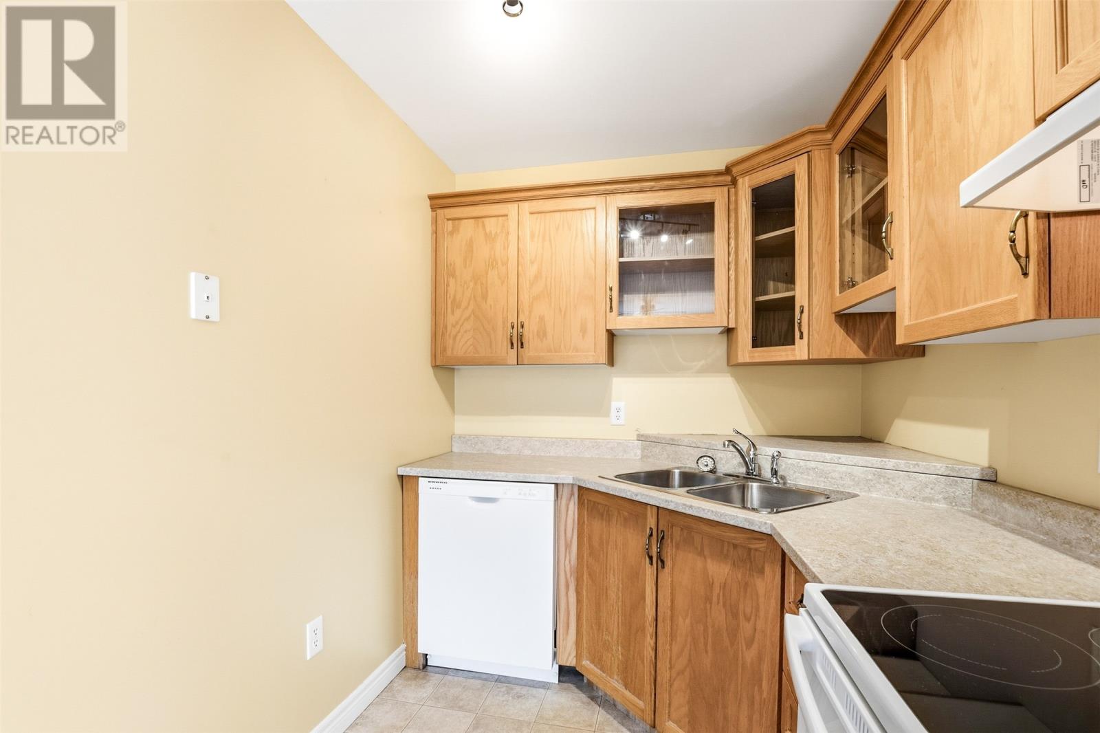 5 Edison Place - Image 7