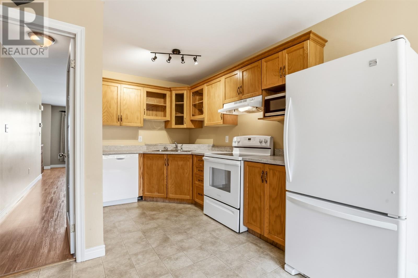 5 Edison Place - Image 8