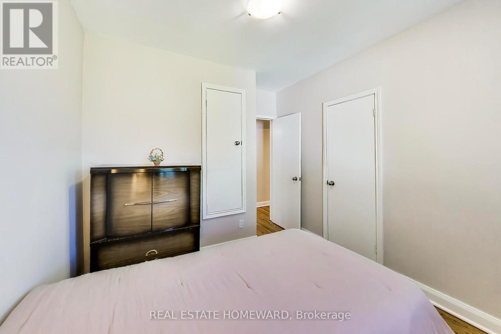 4 MARTORINO DRIVE - 19