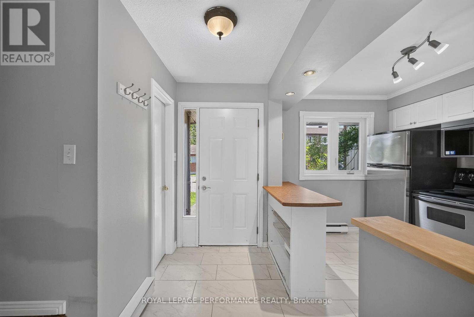 16 - 1304 Alness Court