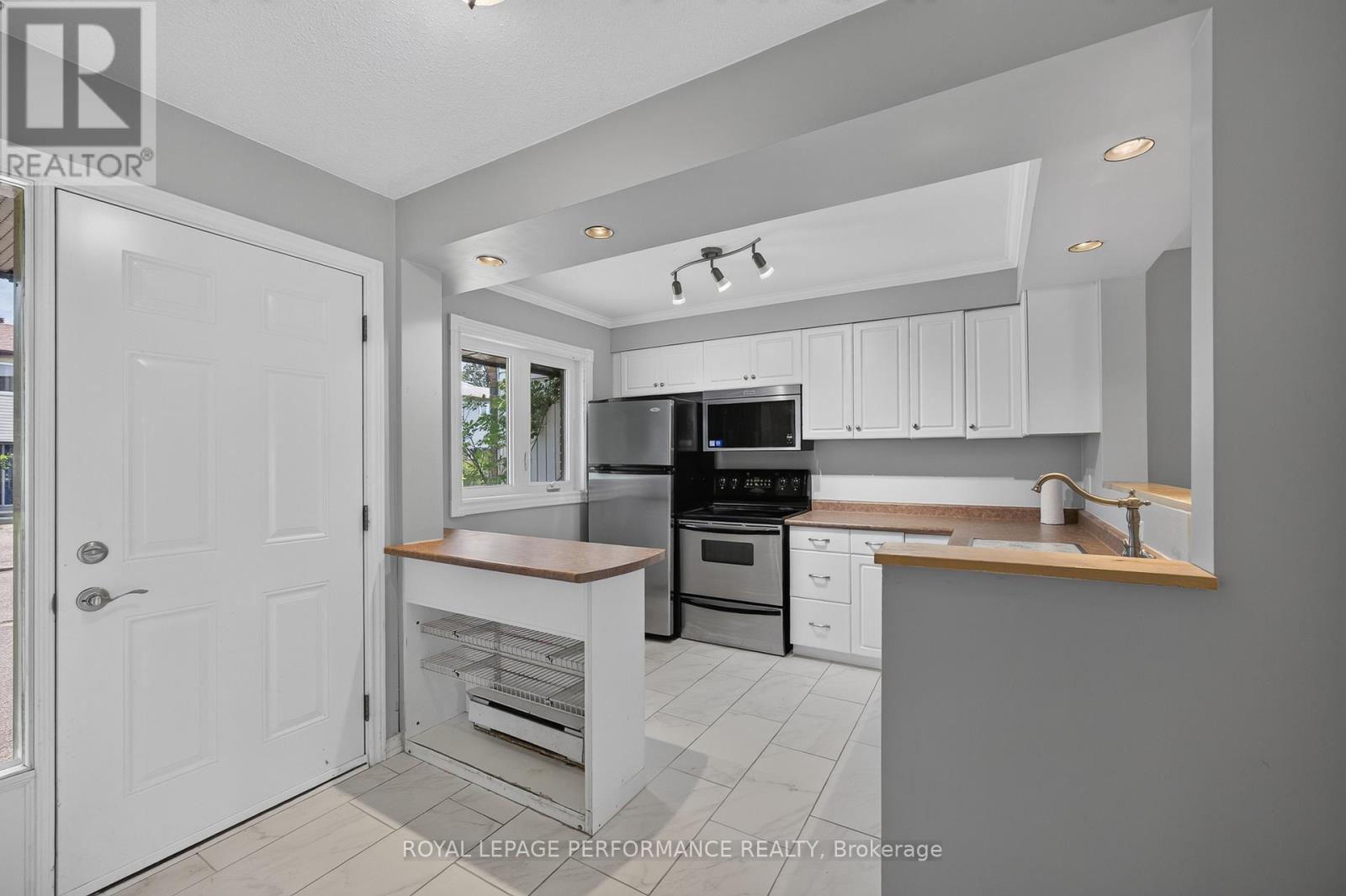 16 - 1304 Alness Court