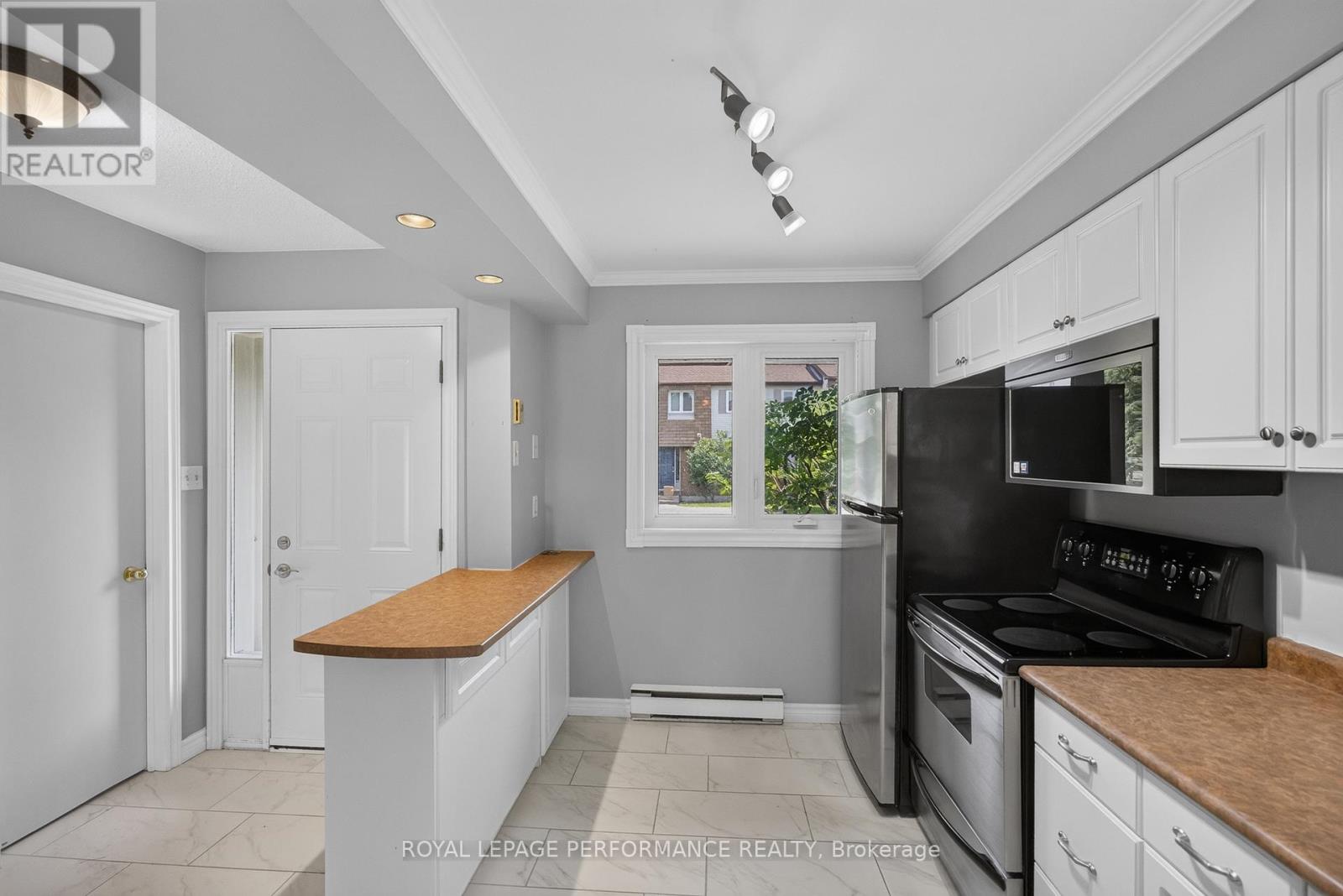 16 - 1304 Alness Court