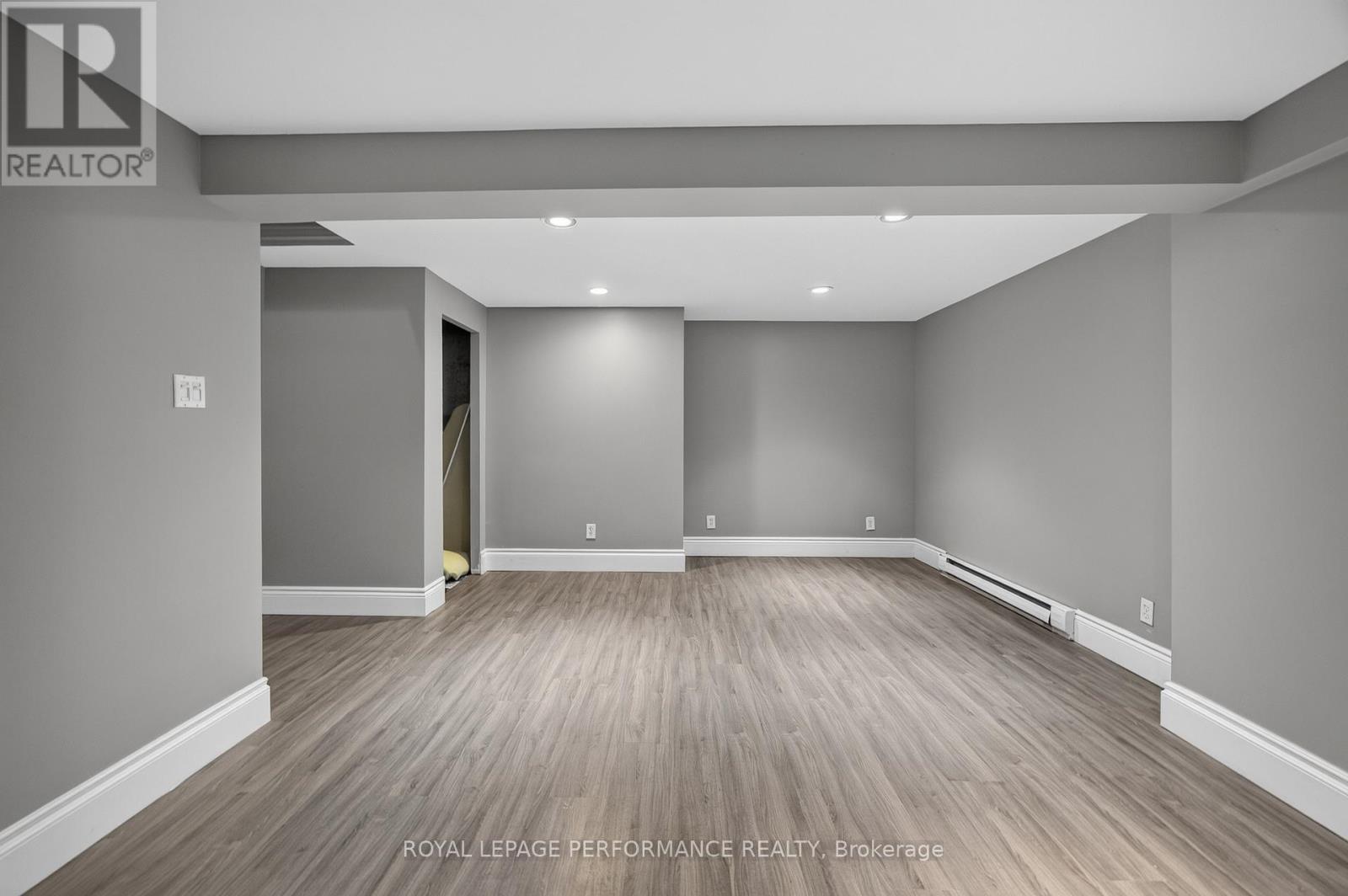 16 - 1304 Alness Court