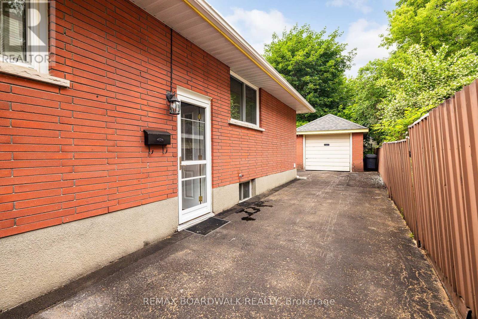 3 Bed, 2 Bath House for Sale in Ottawa – 477 EDGEWORTH AVENUE, Ottawa – MLS# X13525472 - Image 19