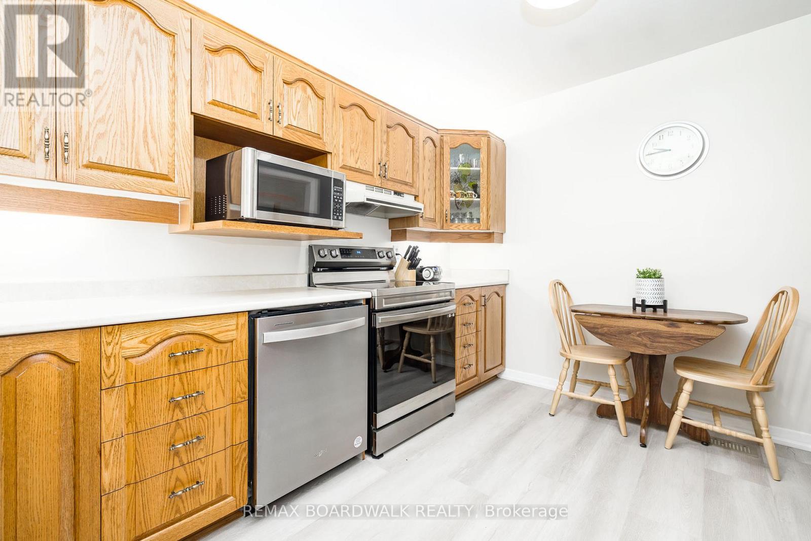 3 Bed, 2 Bath House for Sale in Ottawa – 477 EDGEWORTH AVENUE, Ottawa – MLS# X13525472 - Image 6