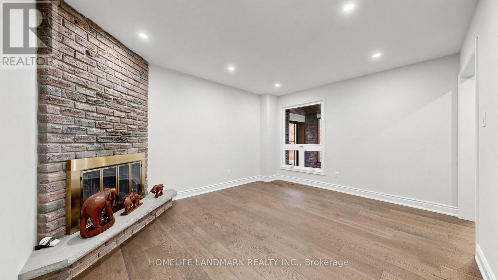 31 FULLERTON CRESCENT - Image 15