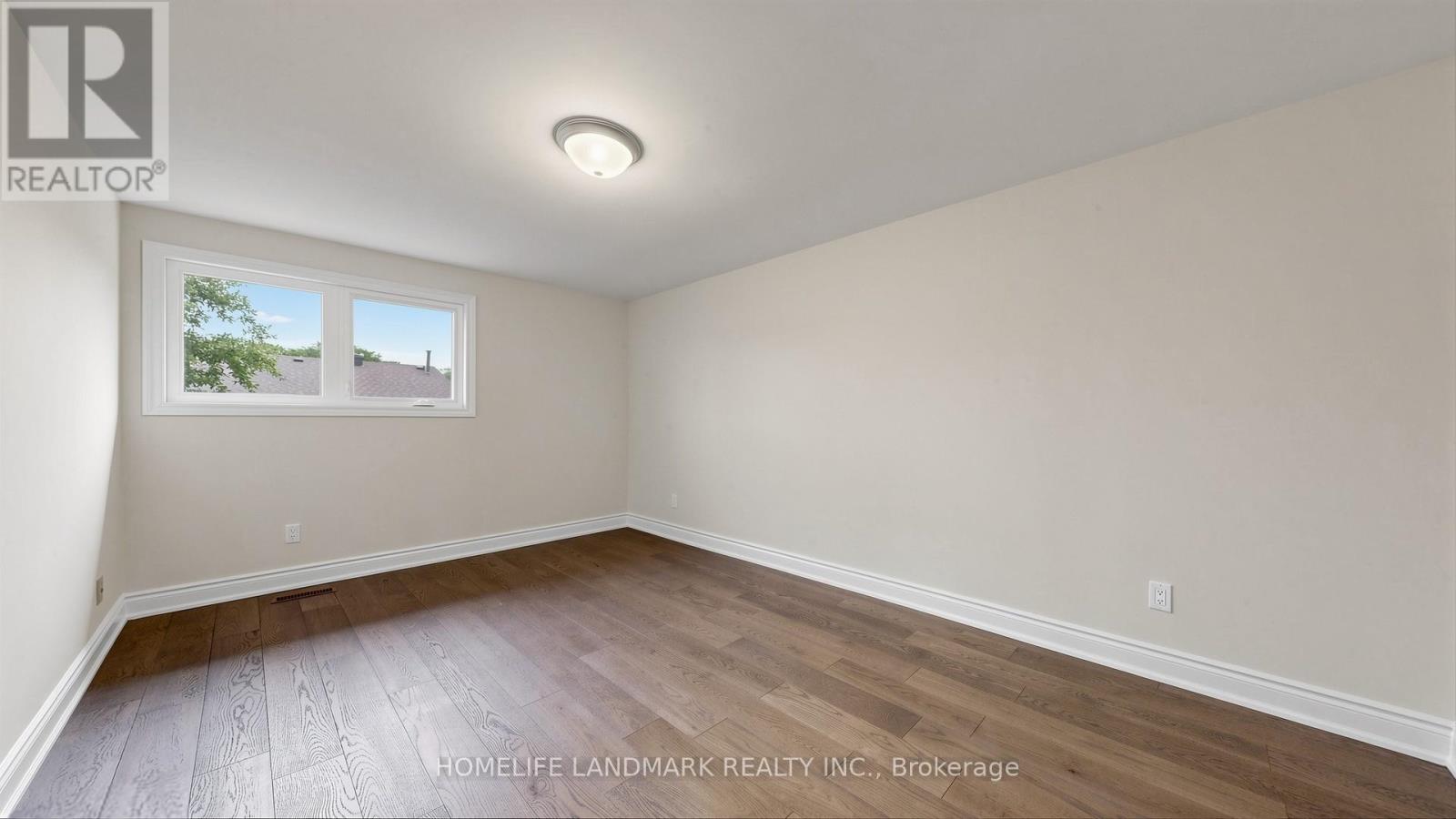 31 FULLERTON CRESCENT - Image 25