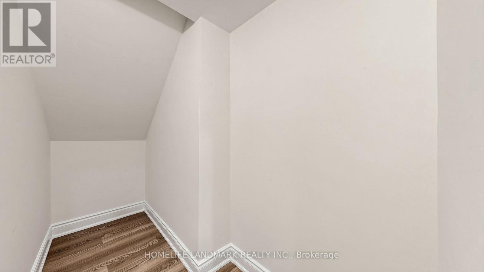 31 FULLERTON CRESCENT - Image 43
