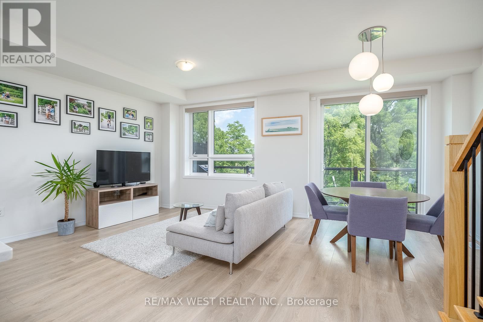 57 WOODSTREAM DRIVE - 10