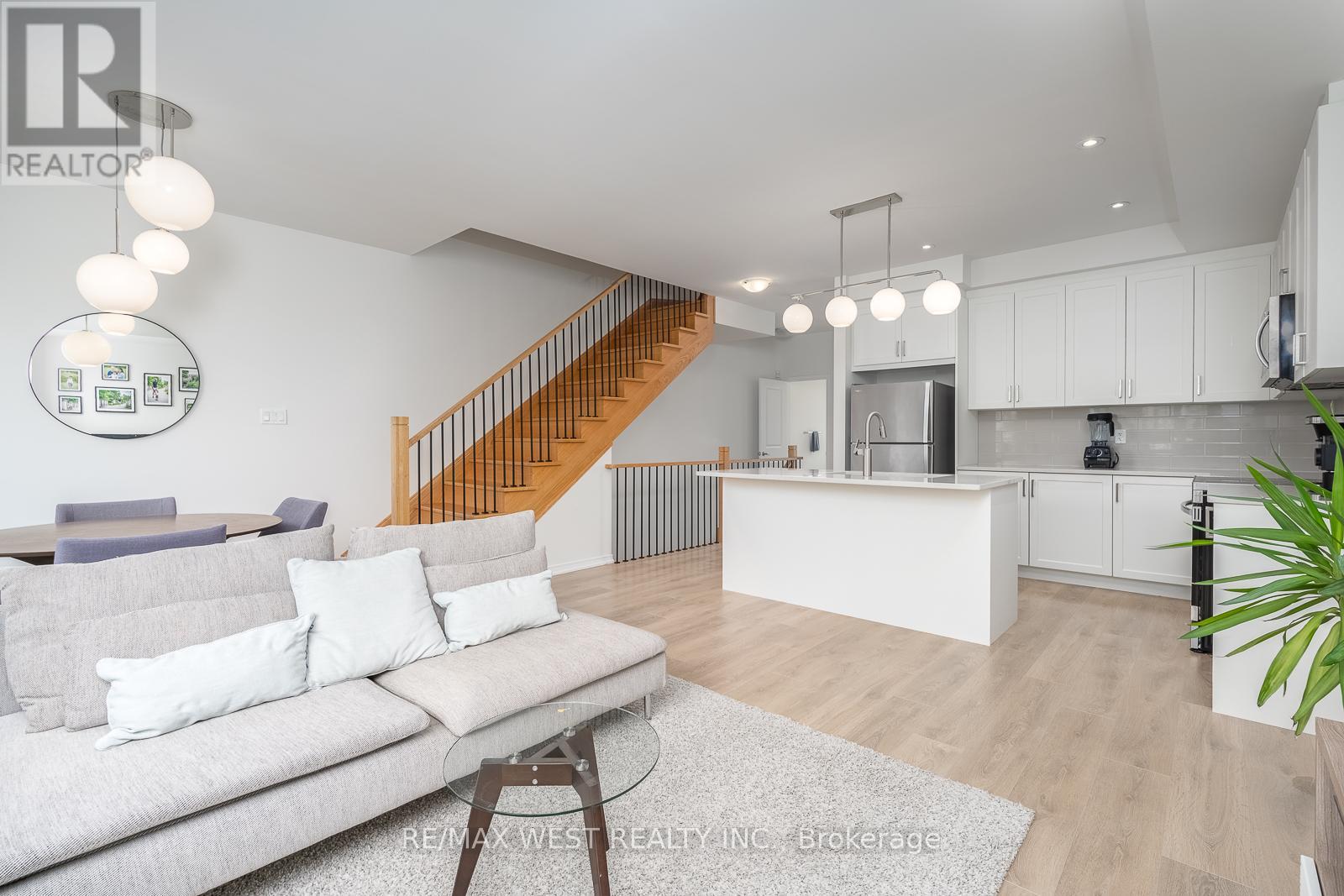 57 WOODSTREAM DRIVE - 14
