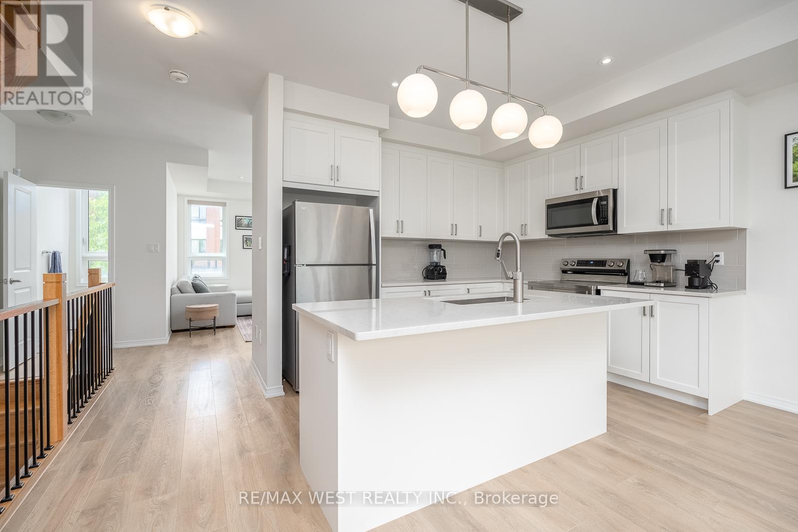 57 WOODSTREAM DRIVE - 16
