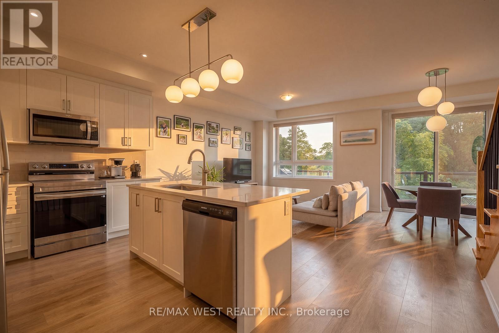 57 WOODSTREAM DRIVE - 20