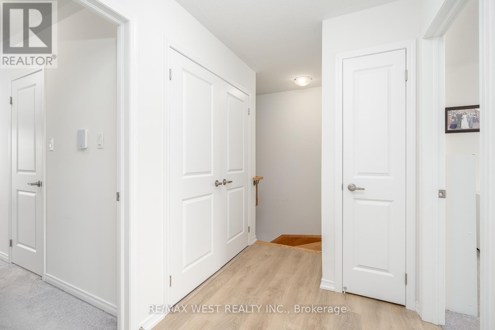 57 WOODSTREAM DRIVE - 27