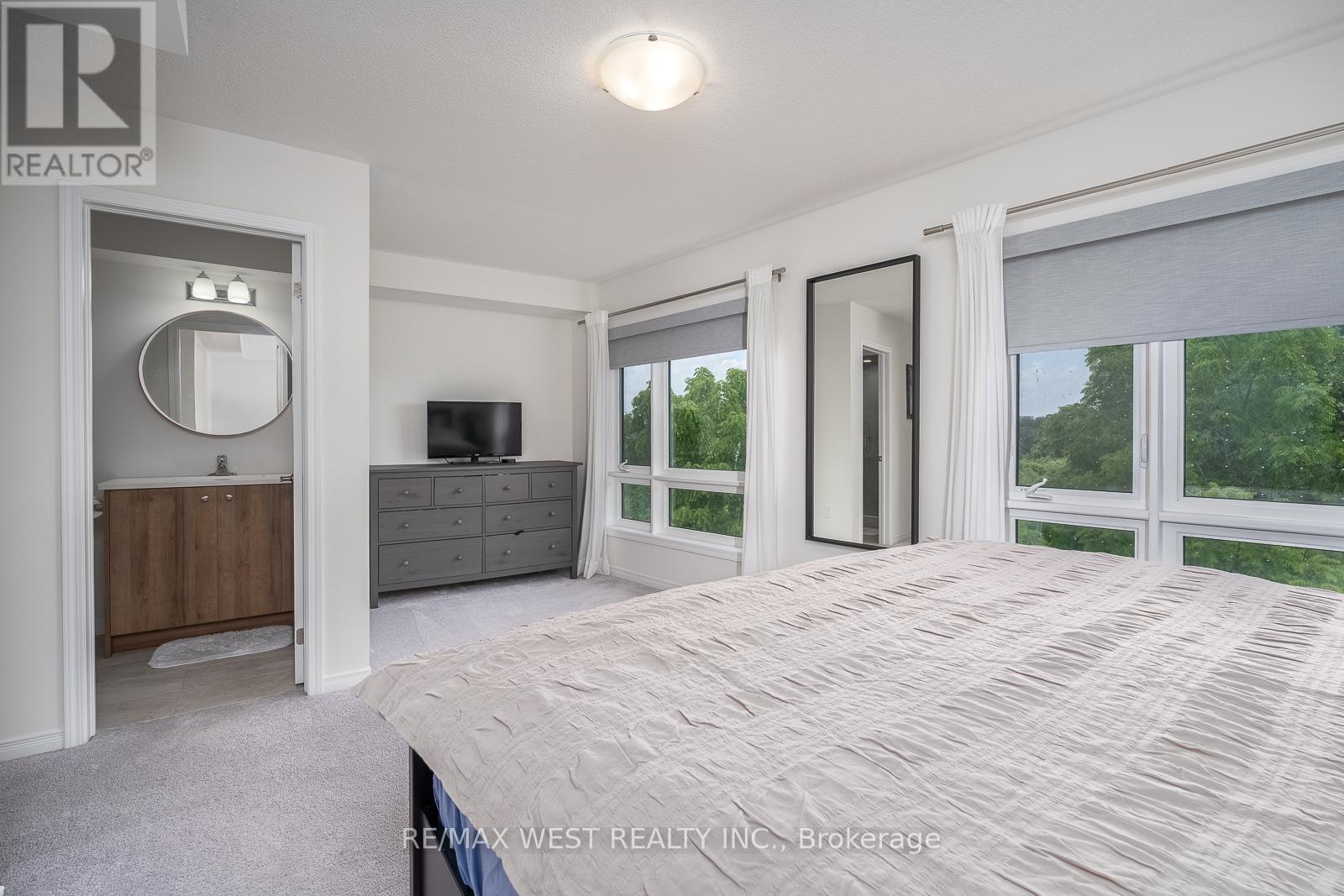 57 WOODSTREAM DRIVE - 30
