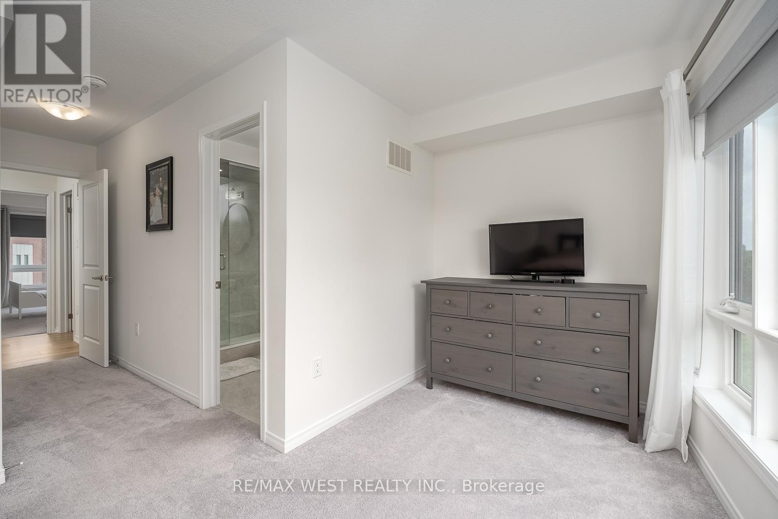 57 WOODSTREAM DRIVE - 31