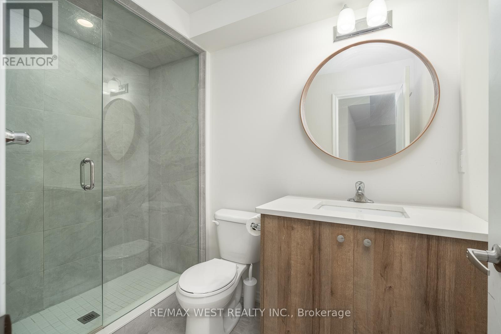57 WOODSTREAM DRIVE - 32