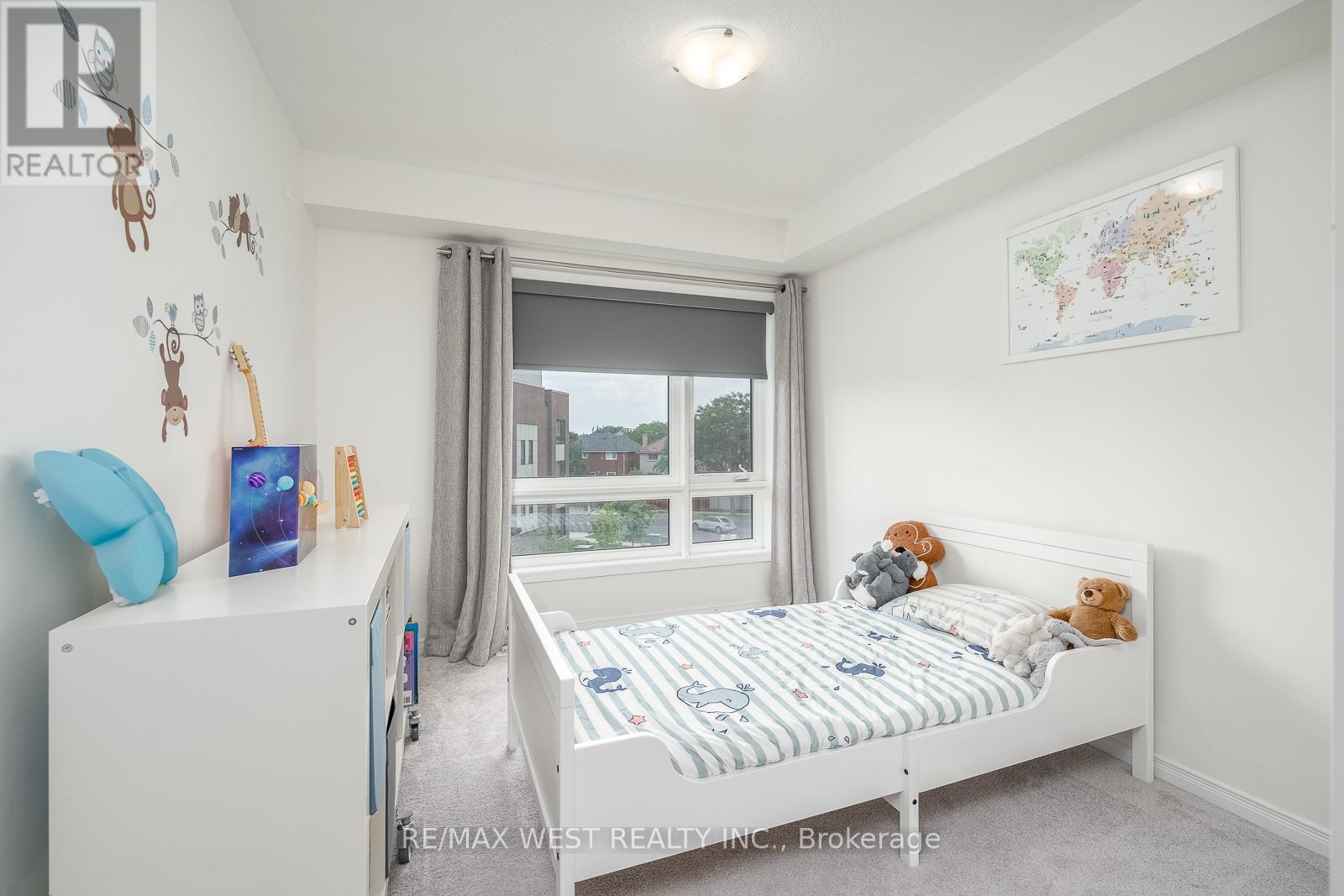57 WOODSTREAM DRIVE - 33