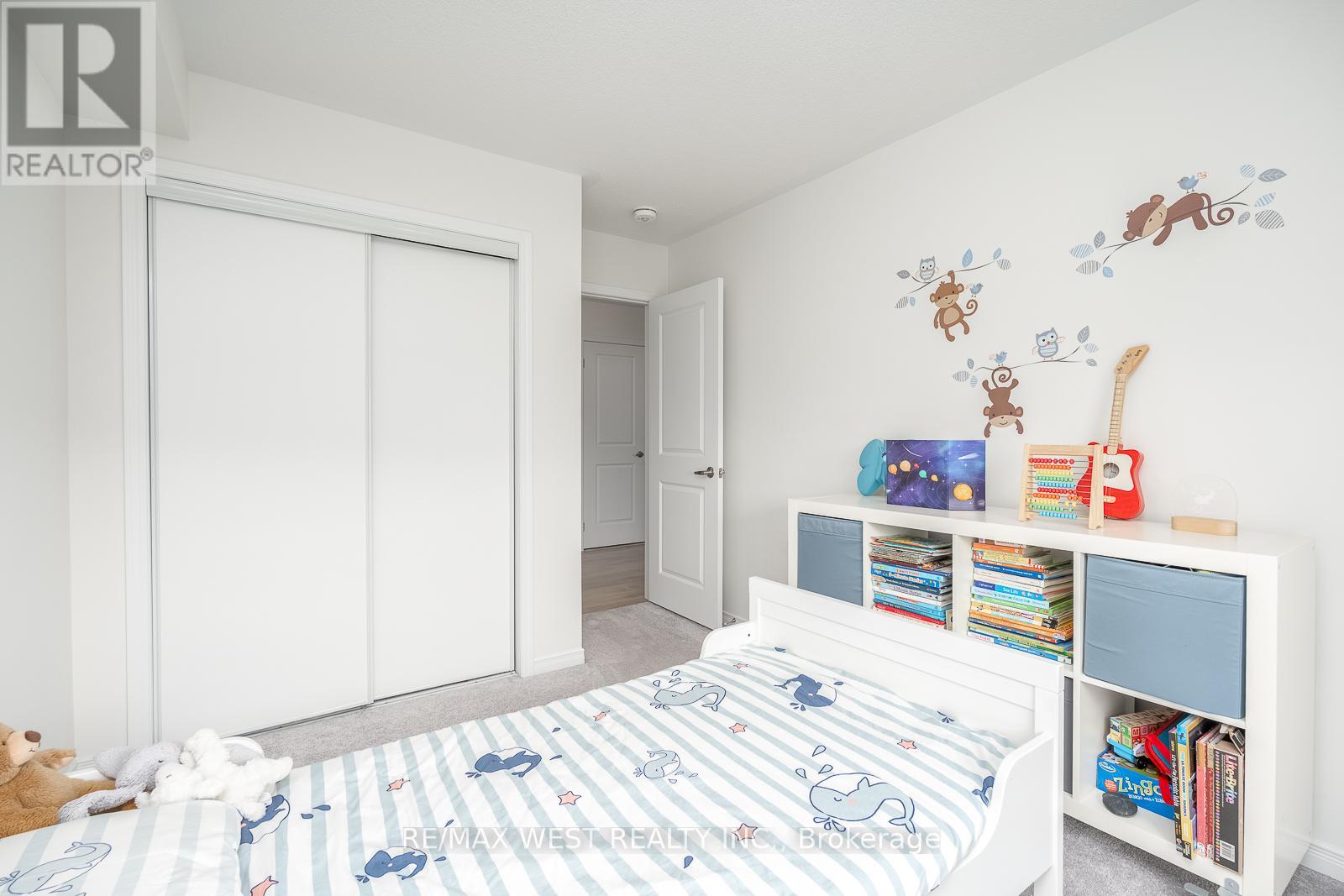 57 WOODSTREAM DRIVE - 34