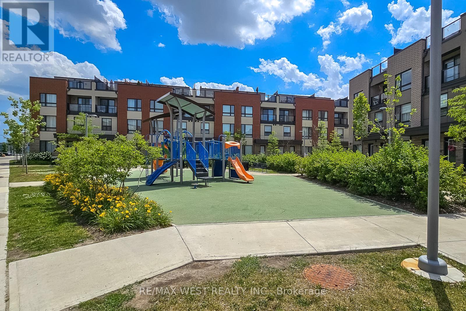 57 WOODSTREAM DRIVE - 44