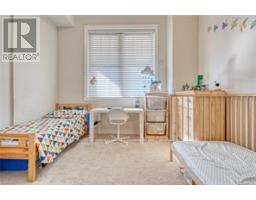 204 - 272 Georgian Drive, Oakville, ON L6H0K4 Photo 10