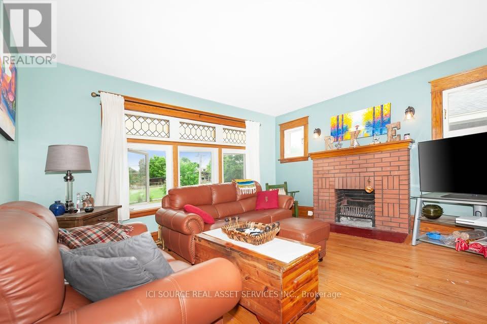 3 Bed, 1 Bath Multi-Family for Rent in Ottawa – 378 FIRST AVENUE, Ottawa – MLS# X13525428 - Image 10