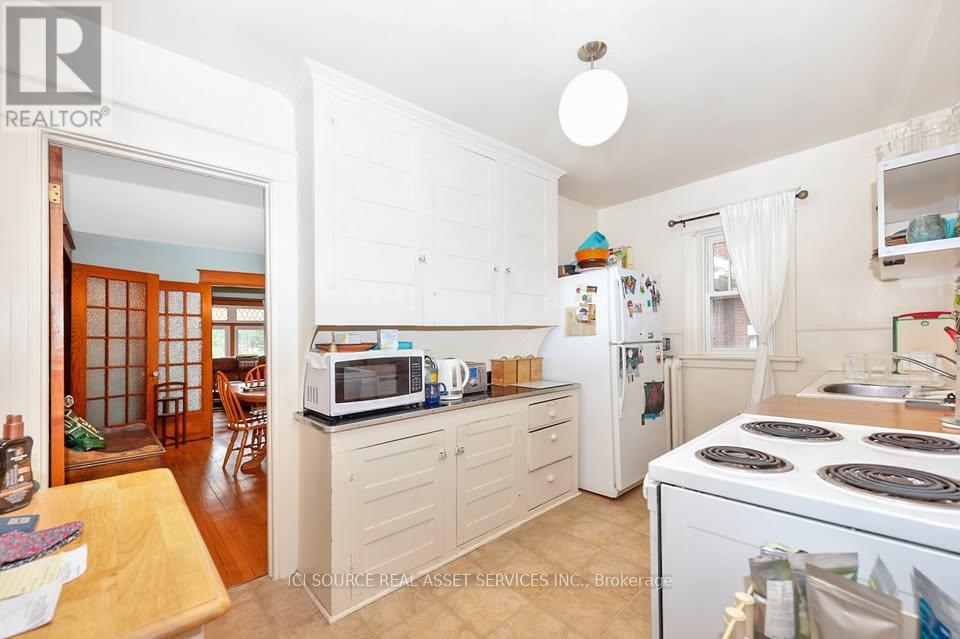 3 Bed, 1 Bath Multi-Family for Rent in Ottawa – 378 FIRST AVENUE, Ottawa – MLS# X13525428 - Image 16