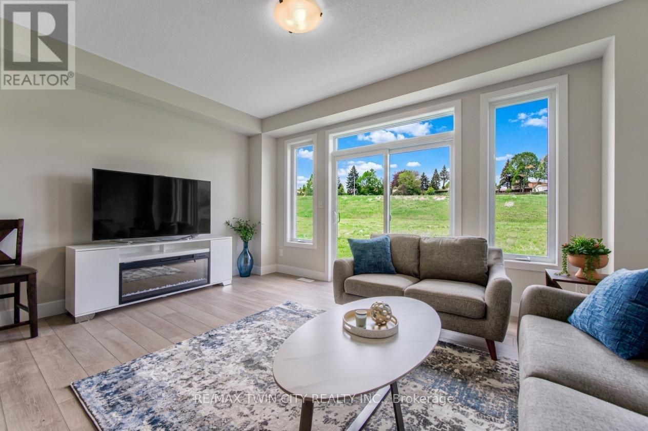 167 DUNNIGAN DRIVE - 19